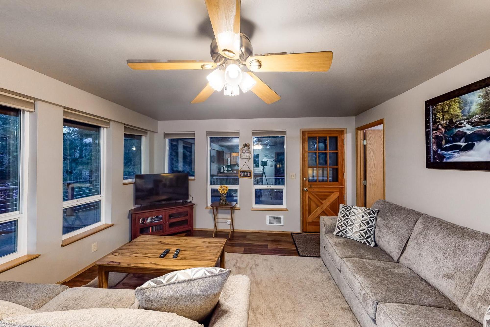 Towering Pines Cabin & Game Room Leavenworth Pokoj fotografie